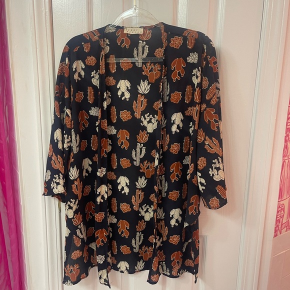 Anthropologie Tops - Anthropologie Black and Tan Floral Kimono